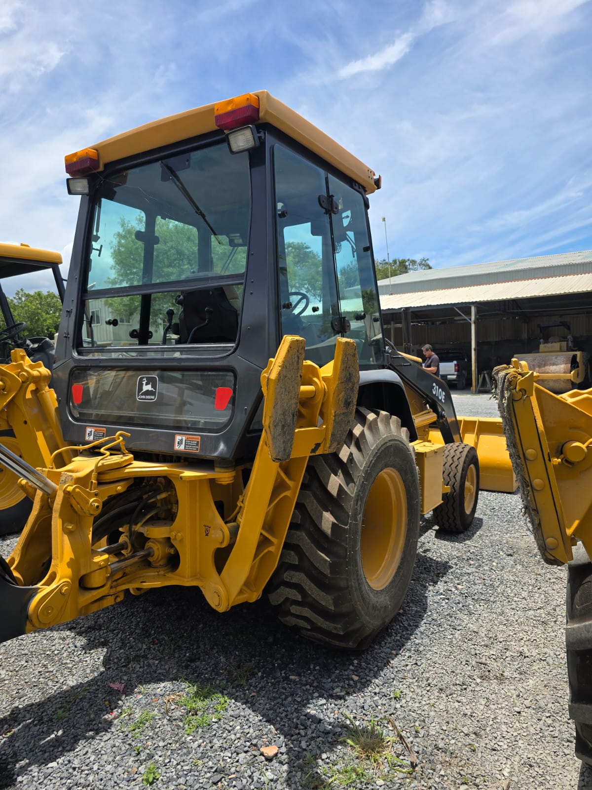 Retroexcavadora 310E