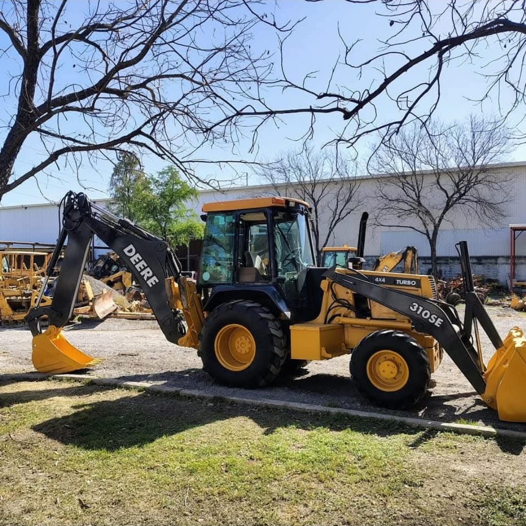 Retroexcavadora 310SE, John Deere, 2000.